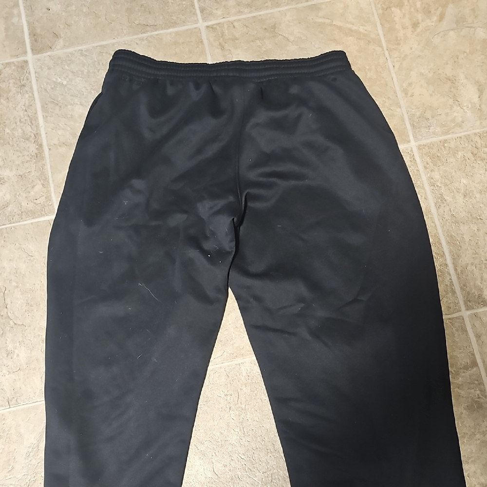 Under Armour Black Sweatpants - Picture 4 of 4